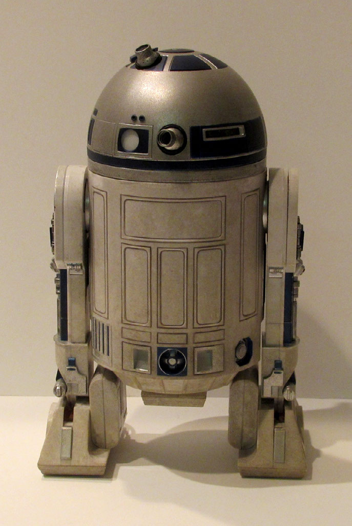 R2 D2