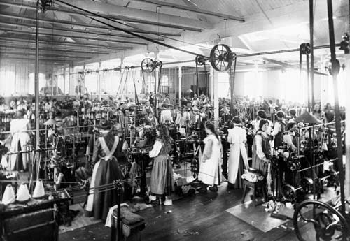 Working Conditions In Modern Sweatshops And Factories During The working-conditions-in-modern-sweatshops-and-factories-during-the